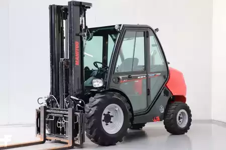 Carretilla todoterreno 2023  Manitou MC30-4 ST5 (1)