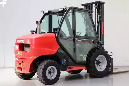 Carretilla todoterreno 2023  Manitou MC30-4 ST5 (2)