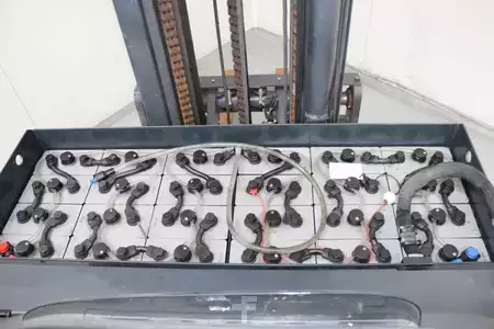 Carrelli retrattili 2015  Linde R16HD-01 (5)