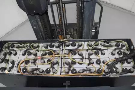 Chariots à mât rétractable 2017  Linde R14HD-01 (5)