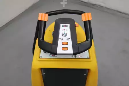 Tractor de arrastre 2018  DEC BULL SX (3)