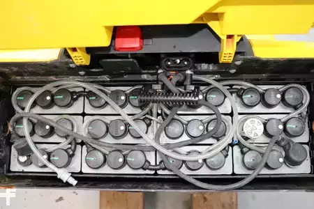 Låglyftare El 2022  Toyota LWE200 (5)