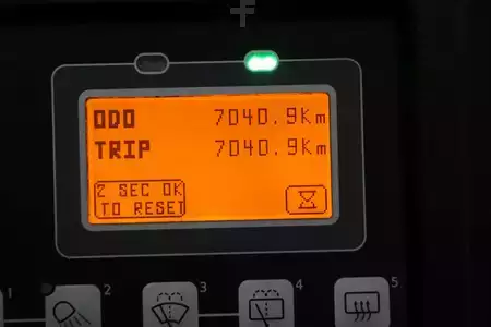 Eléctrica de 4 ruedas 2020  Toyota 8FBMT35 (8)