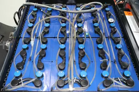 Chariots électriques à 3 roues 2019  Toyota 8FBE18T (5)