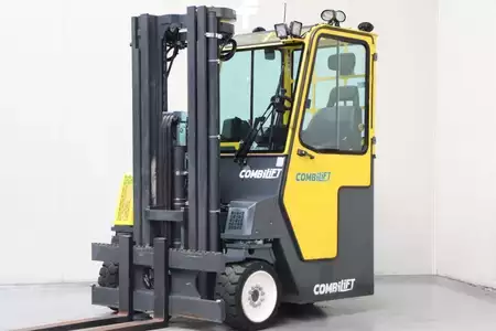Vierwegestapler 2021  Combilift CB4000 (1)
