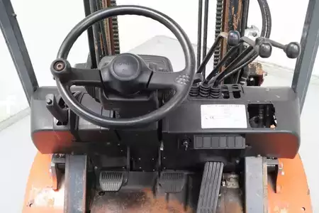 LPG heftrucks 2005  Toyota 42-7FGF25 (3)