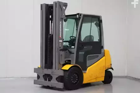 Chariots électriques à 4 roues 2017  Jungheinrich EFG 540ks (1)