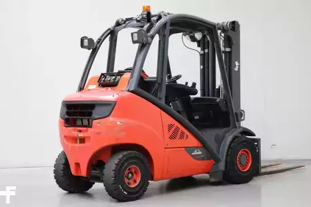 Wózki gazowe 2019  Linde H30T-02 (2)