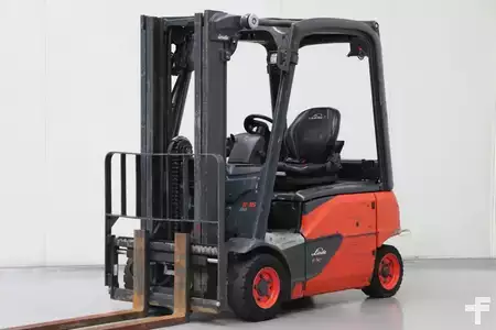Elektryczne 4-kołowe 2020  Linde E16P-02 (1)
