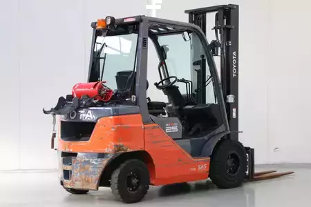 Treibgasstapler 2021  Toyota 02-8FGF25 (2)