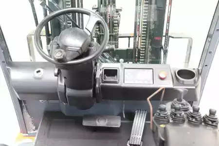 Elektromos 4 kerekű 2017  Toyota 8FBMKT25 (3)
