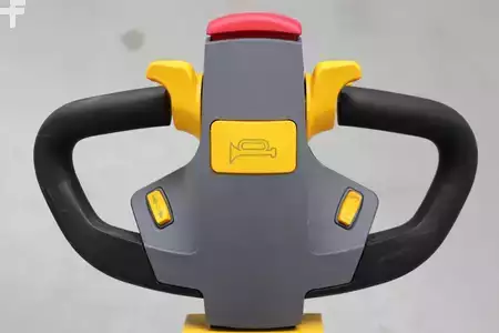 Schlepper 2018  Master Mover SM100+ (3)