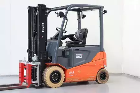 Eléctrica de 4 ruedas 2020  Toyota 8FBMKT30 (1)