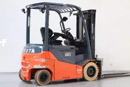 Eléctrica de 4 ruedas 2020  Toyota 8FBMKT30 (2)