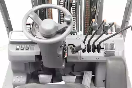 LPG heftrucks 2021  TCM U1D2A20LH (3)