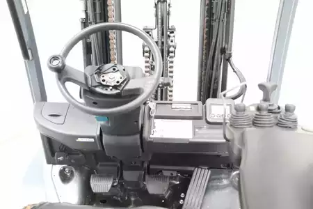 Gas truck 2017  Toyota 02-8FGF30 (3)