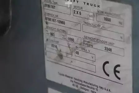 Chariots électriques à 3 roues 2016  Toyota 8FBE16T (2)