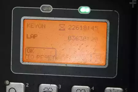 Chariots électriques à 3 roues 2016  Toyota 8FBE16T (3)