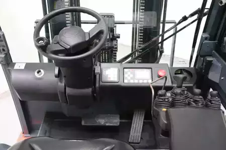 Elektryczne 4-kołowe 2014  Toyota 8FBMT25 (3)