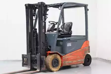 Elektro 4 Rad 2017  Toyota 8FBMT25 (1)