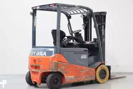 Elektro 4 Rad 2017  Toyota 8FBMT25 (2)