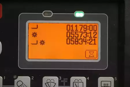 Elektro 4 Rad 2017  Toyota 8FBMT25 (7)