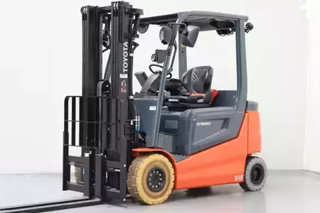 Elektryczne 4-kołowe 2023  Toyota 9FBM25T (1)