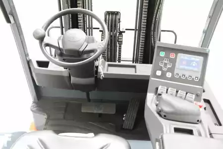 Elektryczne 4-kołowe 2023  Toyota 9FBM25T (3)