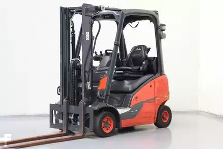 Gázüzemű targoncák 2021  Linde H16T-01 (1)