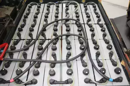 Elektryczne 4-kołowe 1998  Hyster J2.50XM (5)