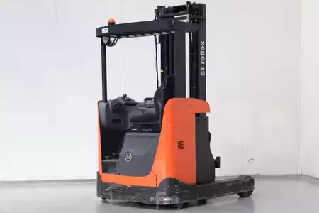 Schubmaststapler 2012  BT RRE120B (2)