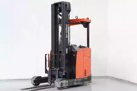 Schubmaststapler 2015  BT RRE140 (1)