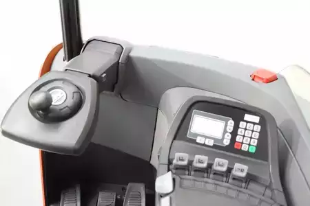 Reach Truck 2010  BT RRE140 (3)