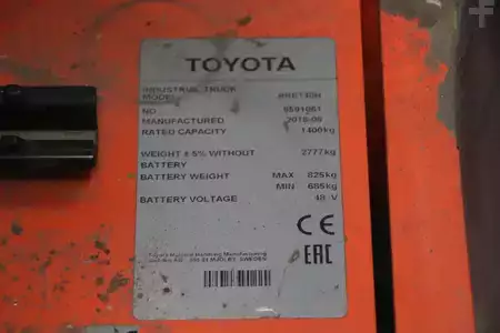 Carretilla retráctil 2018  Toyota RRE140H (4)