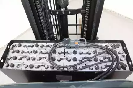 Carretilla retráctil 2018  Toyota RRE160H (6)