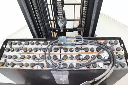 Carretilla retráctil 2018  Toyota RRE160H (6)