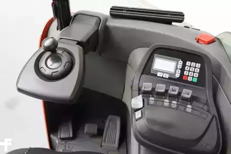 Carretilla retráctil 2018  Toyota RRE160HE (3)