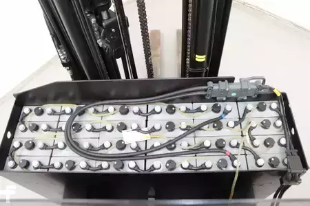 Schubmaststapler 2007  BT RR E5 (6)