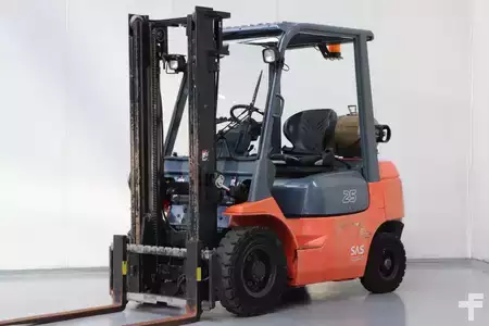LPG VZV 2000  Toyota 42-7FGF25 (1)