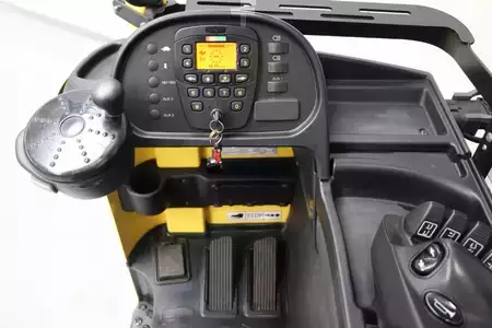 Chariots à mât rétractable 2016  Hyster R1.4 (3)