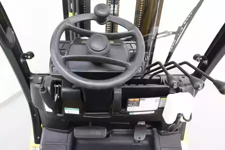 Empilhador a gás 2019  Yale GLP35VX (3)