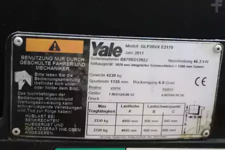 LPG heftrucks 2011  Yale GLP25VX (4)