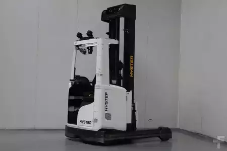 Reach Truck 2015  Hyster R2.5 (2)