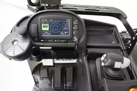 Chariots à mât rétractable 2015  Hyster R2.5 (3)