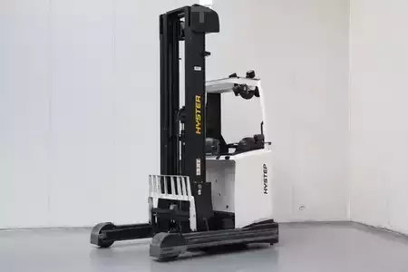 Reach Truck 2015  Hyster R2.5 (1)