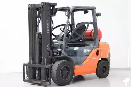 Gas truck 2007  Toyota 02-8FGF30 (1)