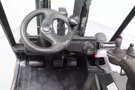 Elektro 4 Rad 2011  Linde E30S-03/600 (3)