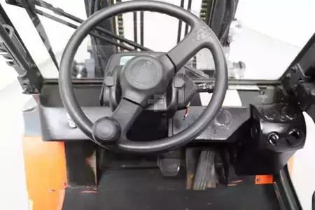 Elektryczne 4-kołowe 2012  Toyota 7FBMF45 (3)