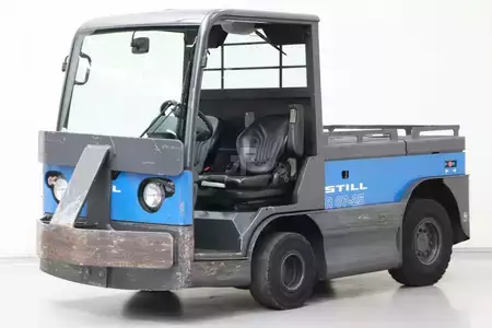 Schlepper 2021  Still R07-25 (1)