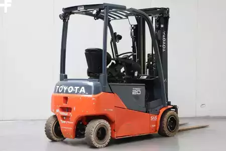 Elektryczne 4-kołowe 2020  Toyota 8FBM20T (2)